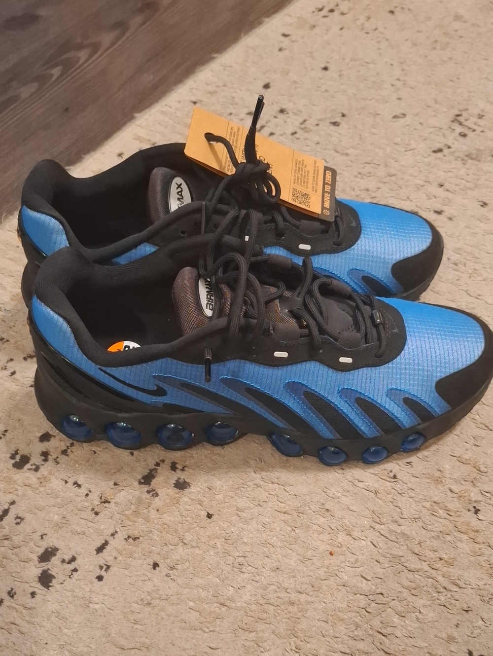 NWOB Nike Airmax DN8 SE Blue Black Size 9.5